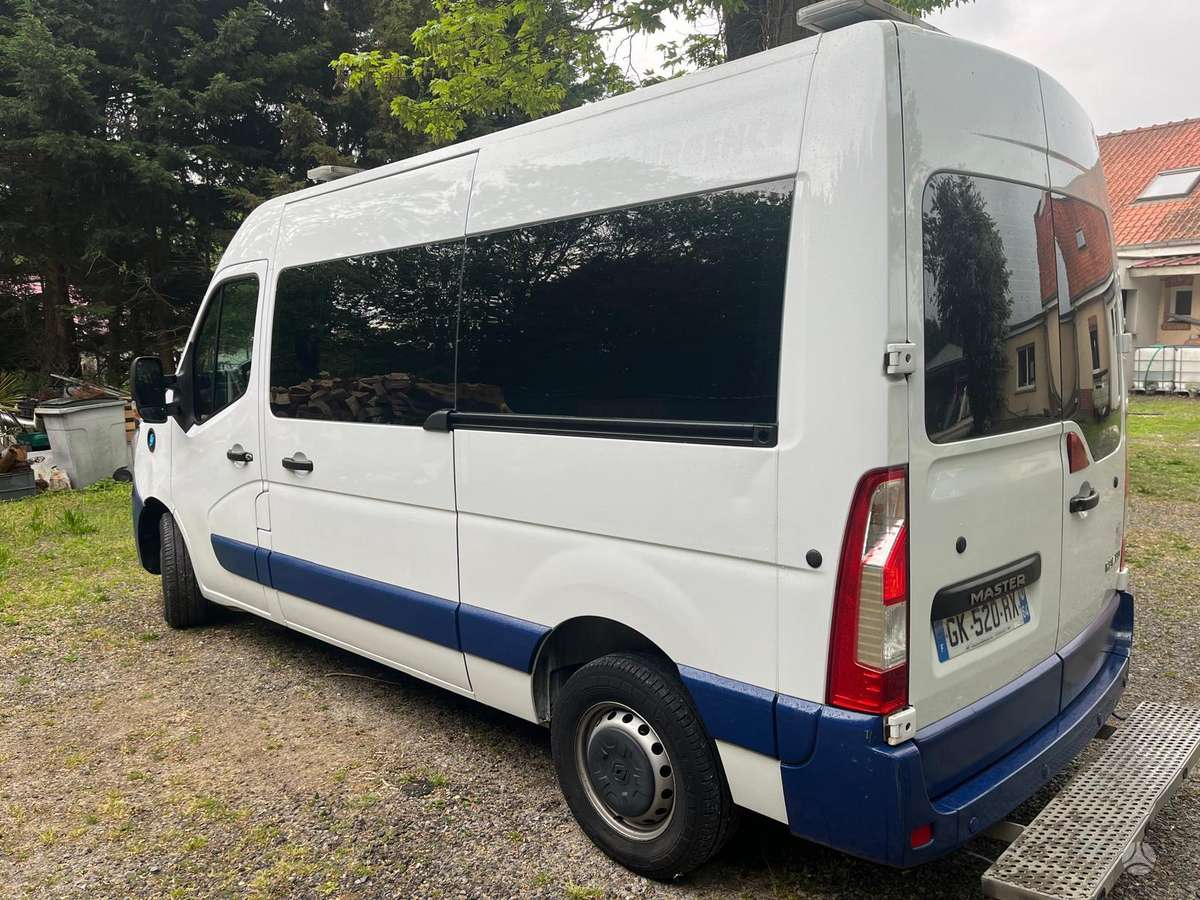 Renault Master, автомобили скорой помощи