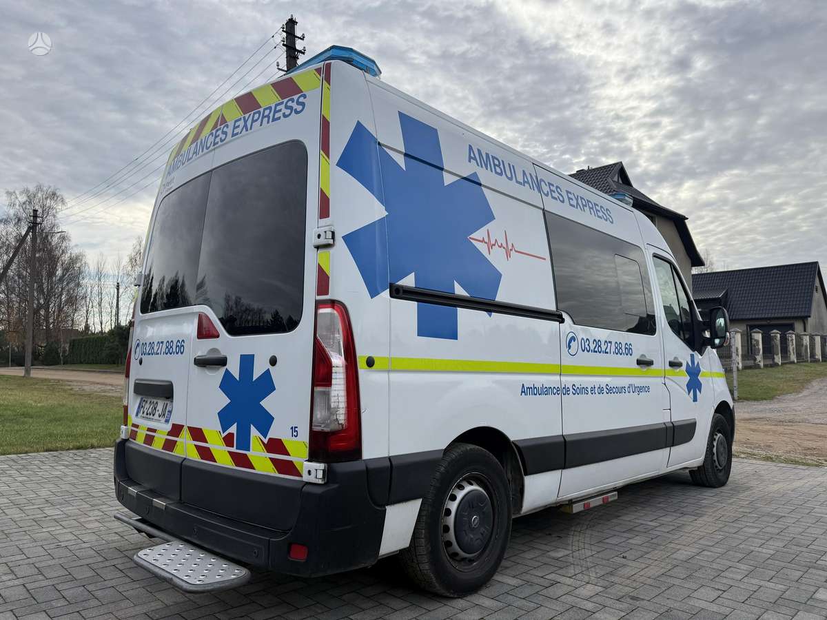 Renault Master, автомобили скорой помощи