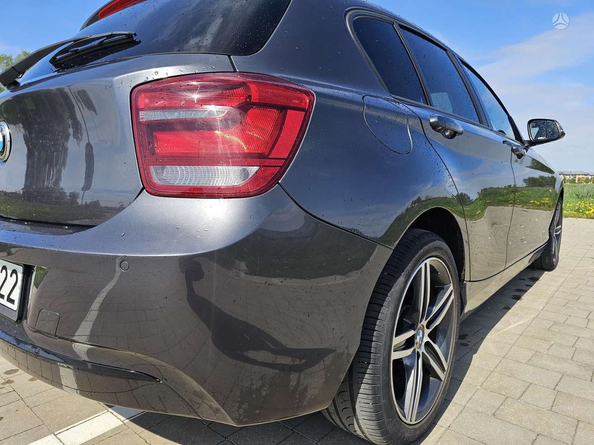 BMW 118, 1.6 l., hatchback