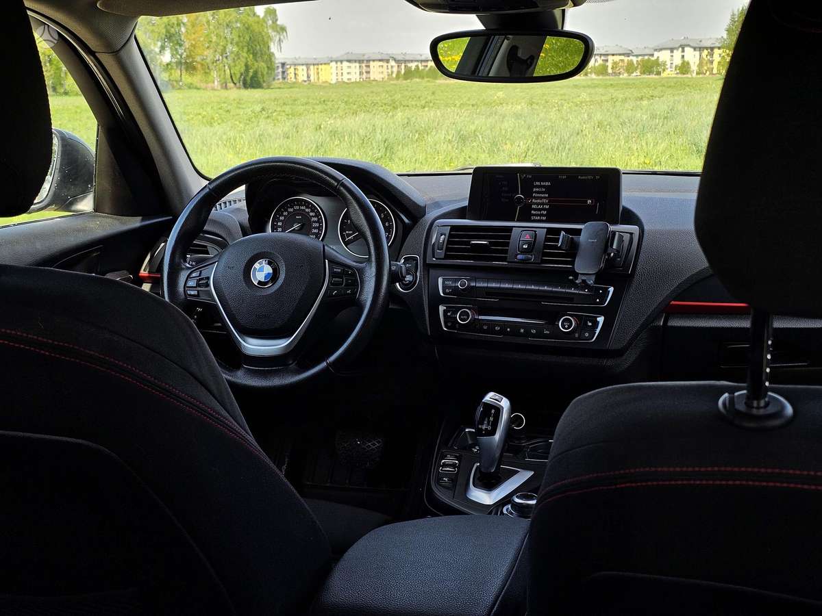BMW 118, 1.6 l., hatchback