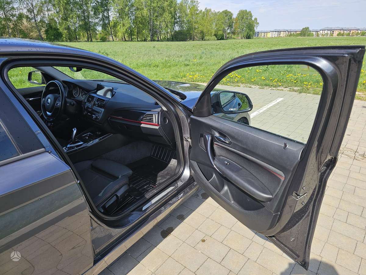 BMW 118, 1.6 l., hatchback
