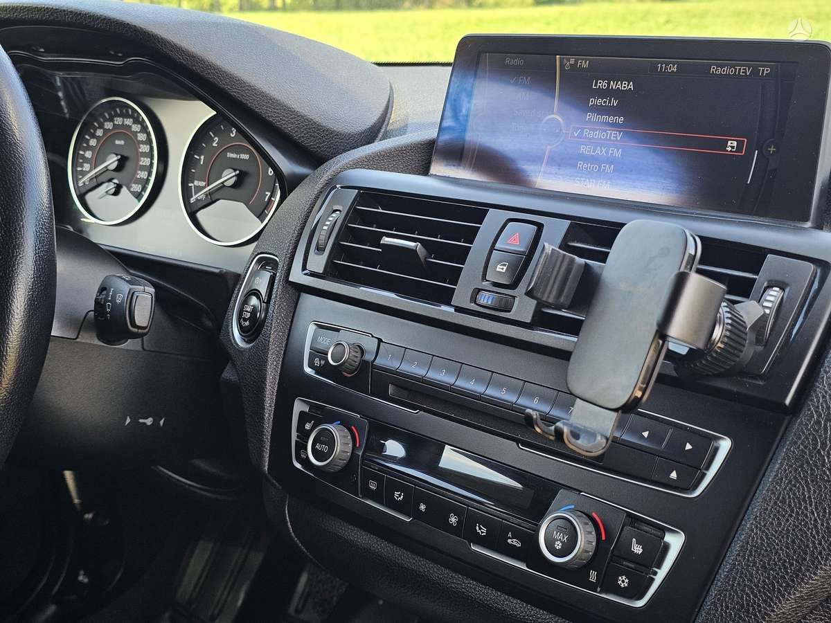 BMW 118, 1.6 l., hatchback