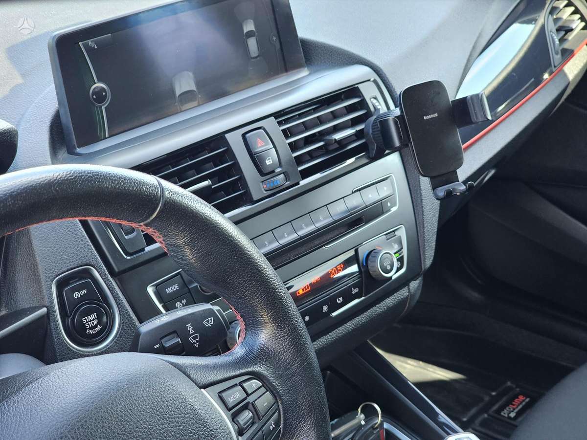 BMW 118, 1.6 l., hatchback
