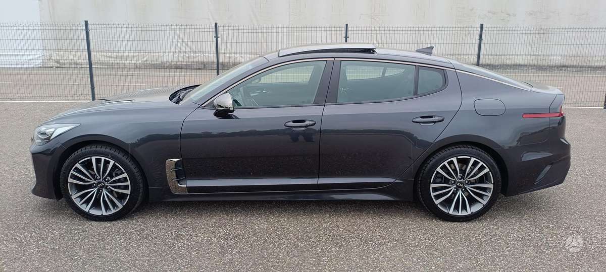 Kia Stinger, 2.2 l., hatchback