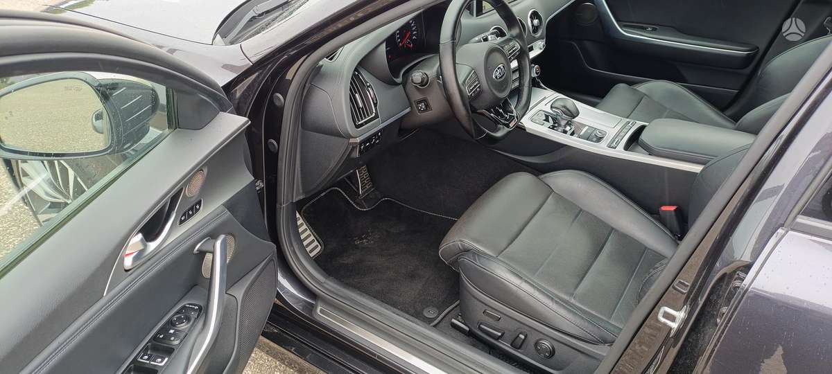 Kia Stinger, 2.2 l., hatchback