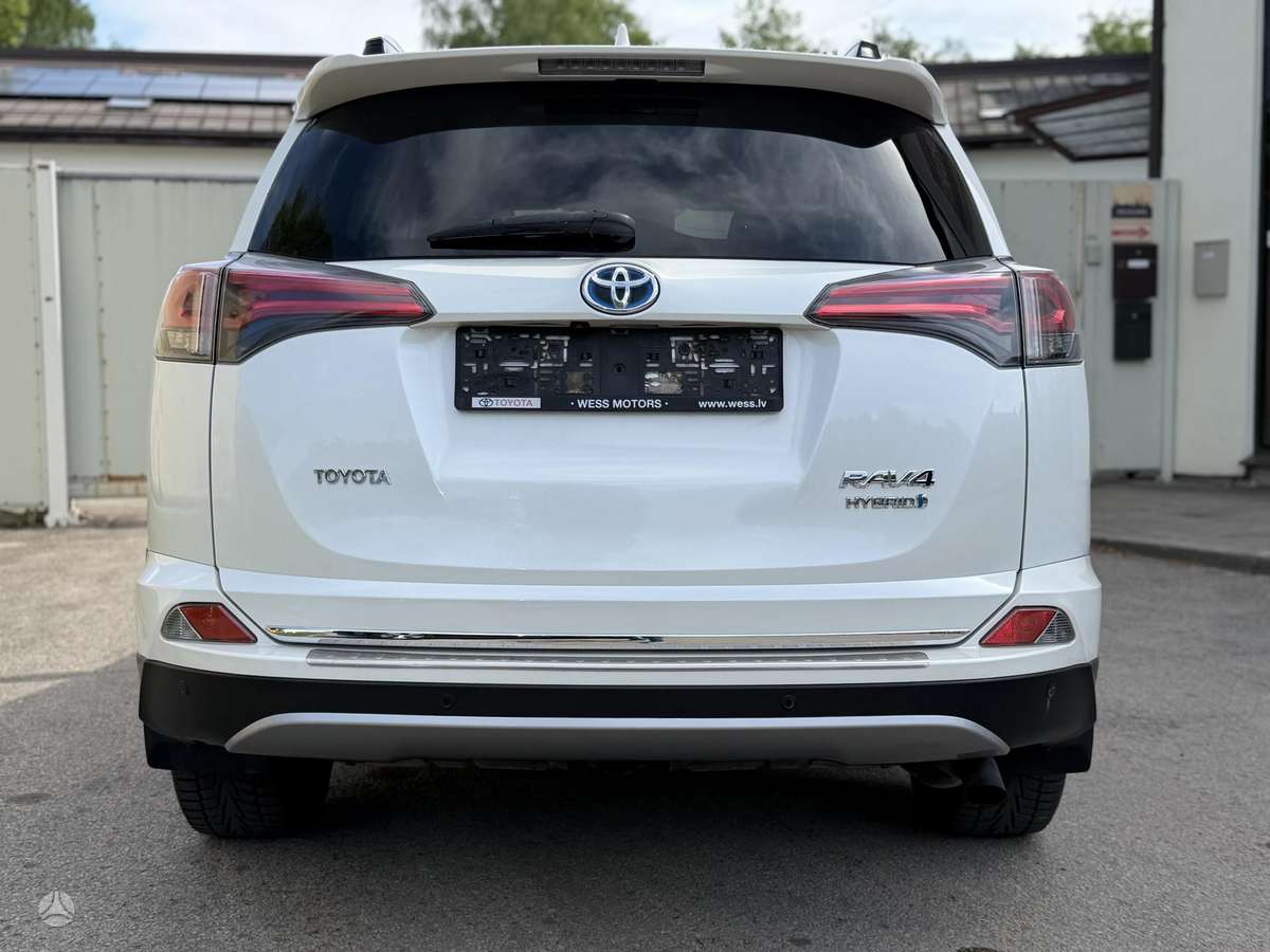 Toyota RAV4 - 7