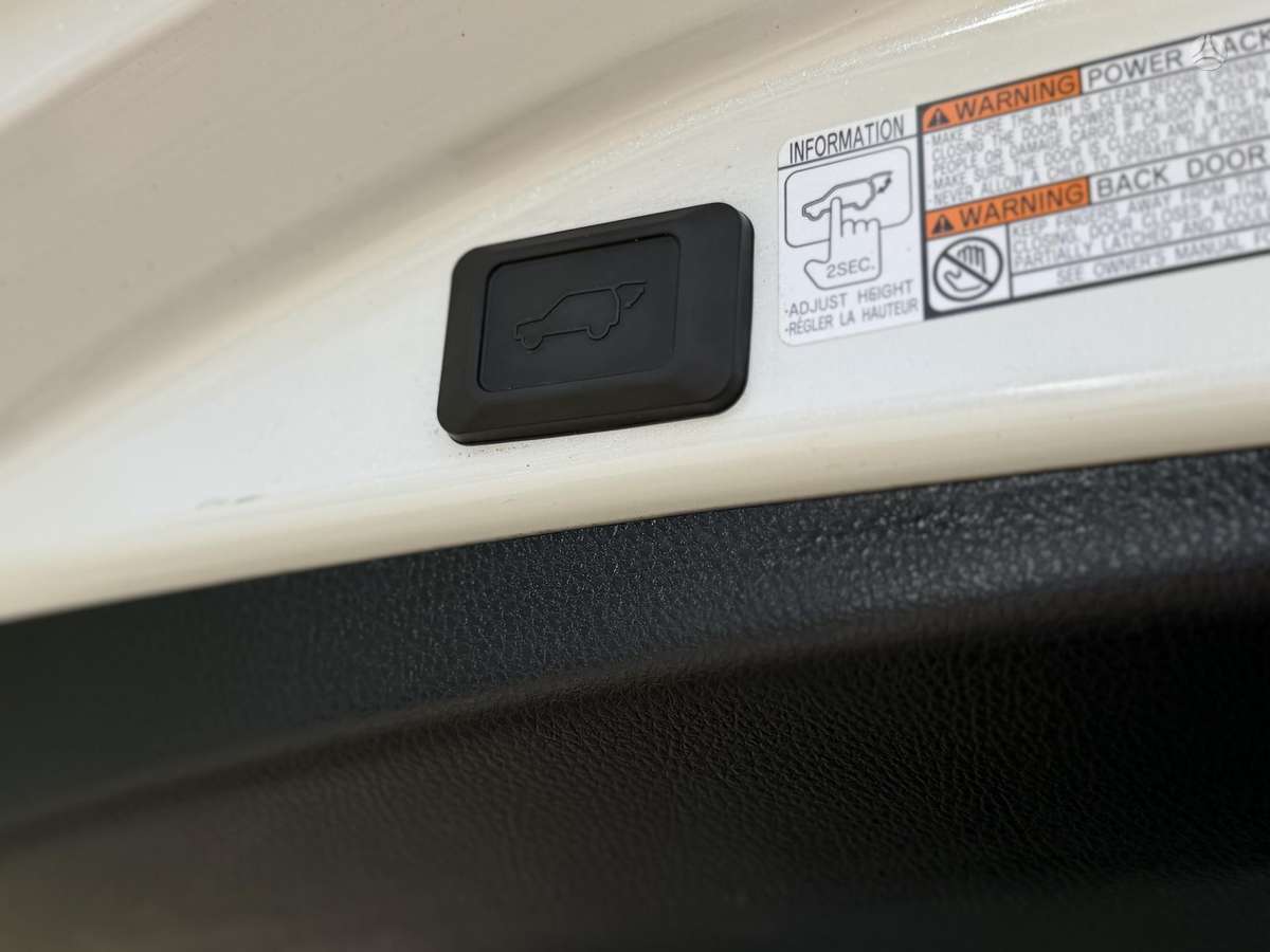 Toyota RAV4 - 10