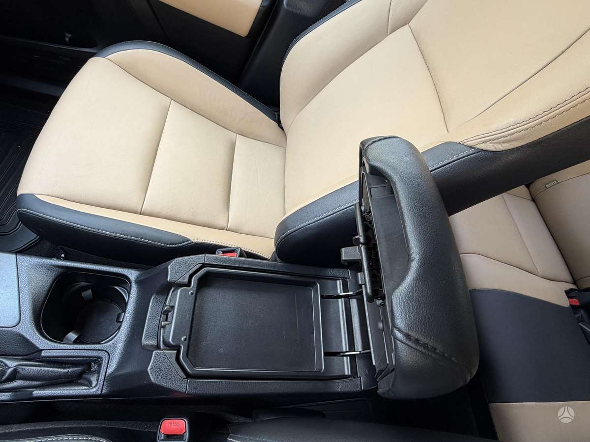 Toyota RAV4 - 12