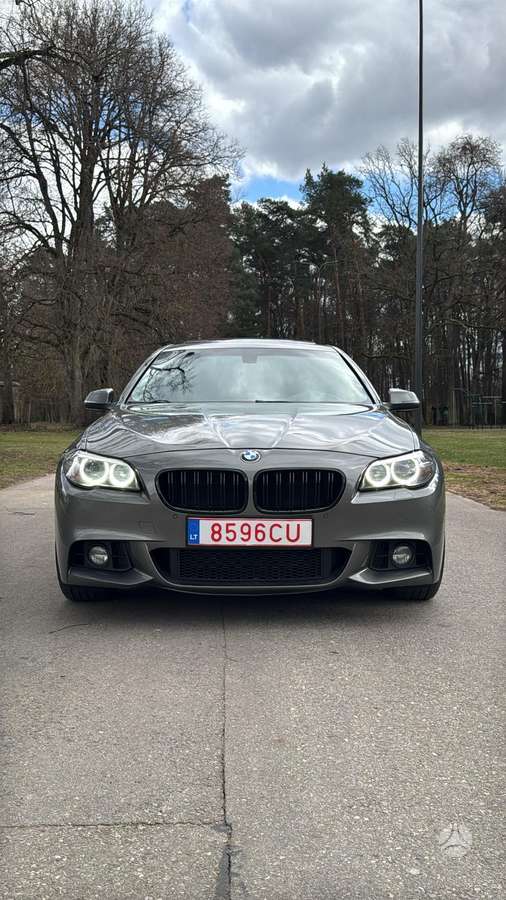 BMW 528, Седан