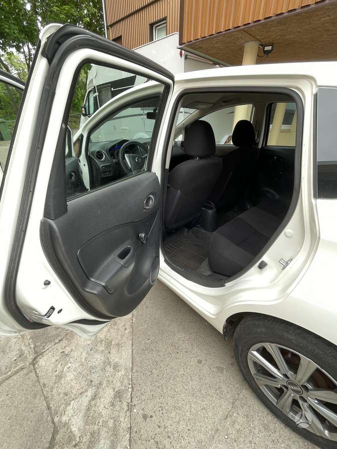 Nissan Note, 1.2 l., hatchback