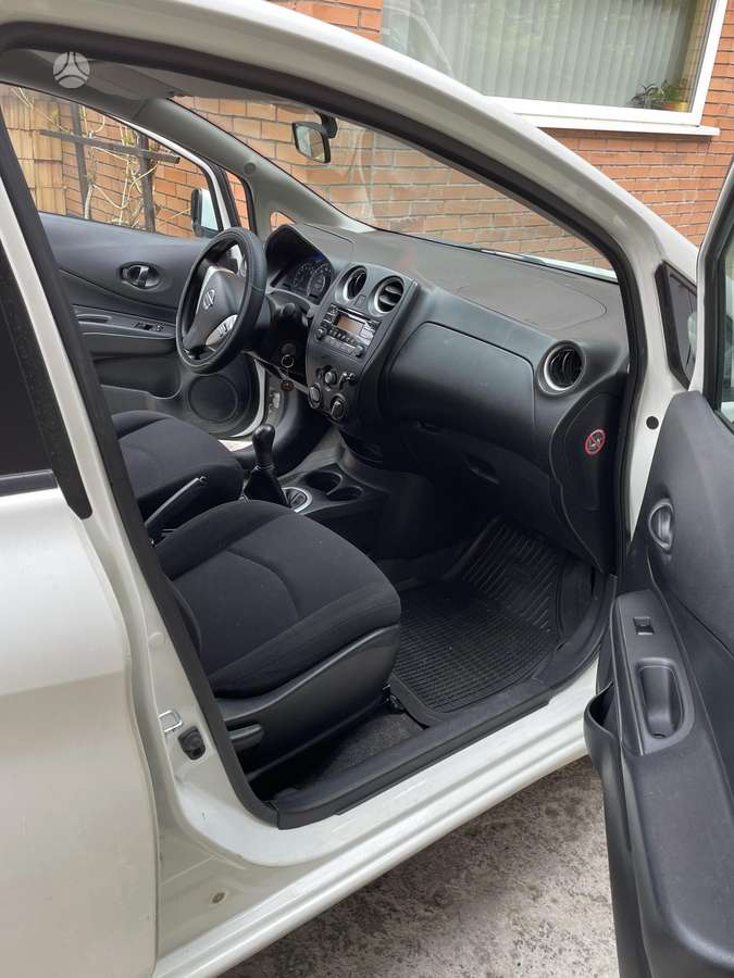 Nissan Note, 1.2 l., hatchback