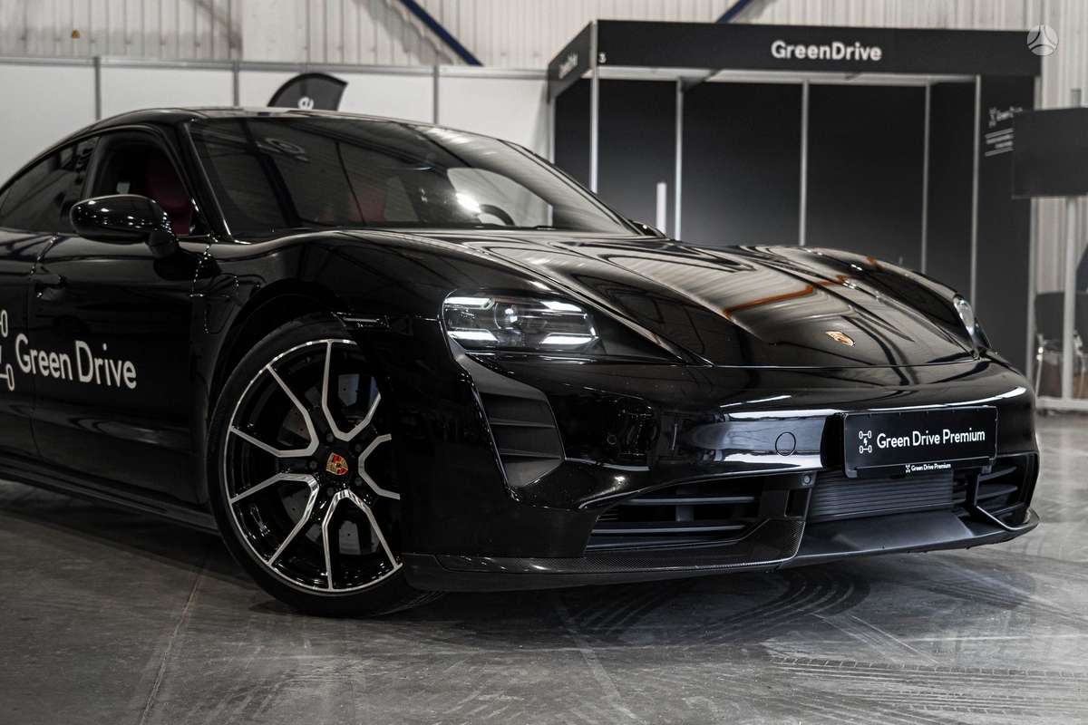 Porsche Taycan - 10