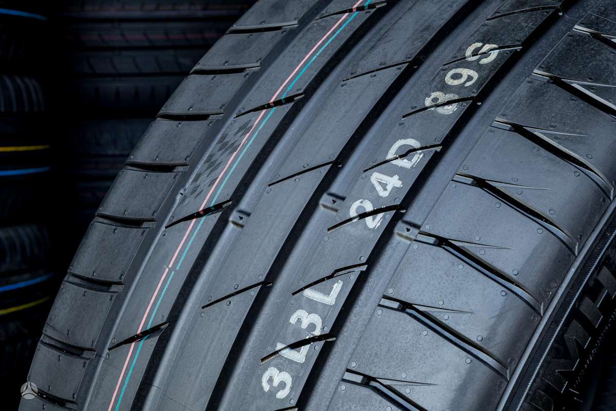 Kumho Ecsta PS71 SUV, летние 275/40 R22