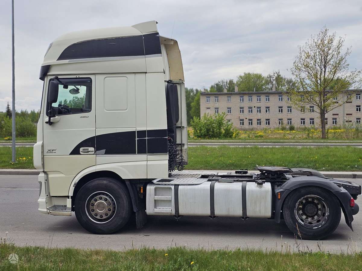 DAF XF 460, double sleeper