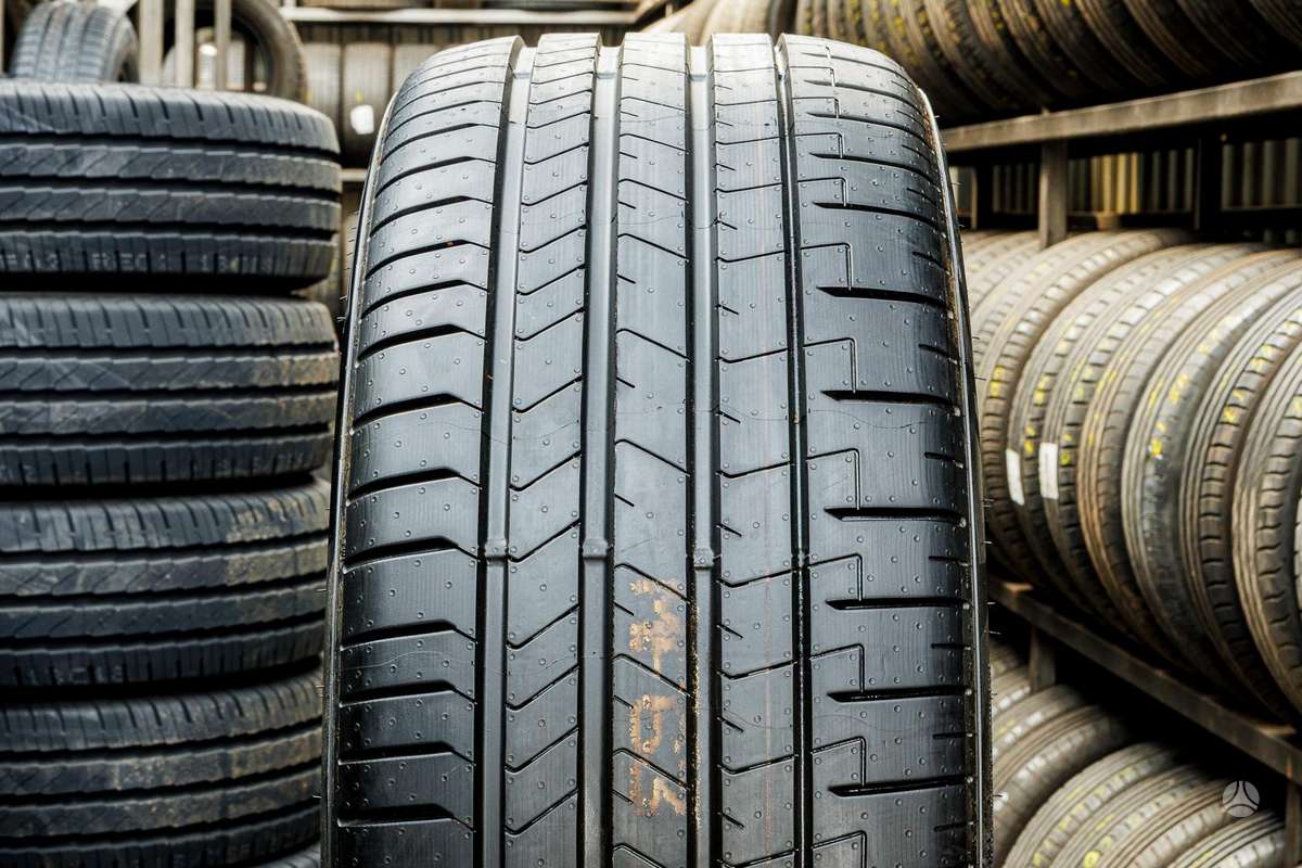 Pirelli P Zero 4 (BMW), летние 275/40 R22