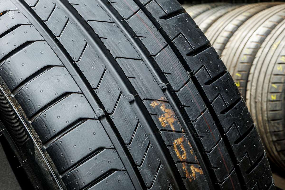 Pirelli P Zero 4 (BMW), летние 275/40 R22
