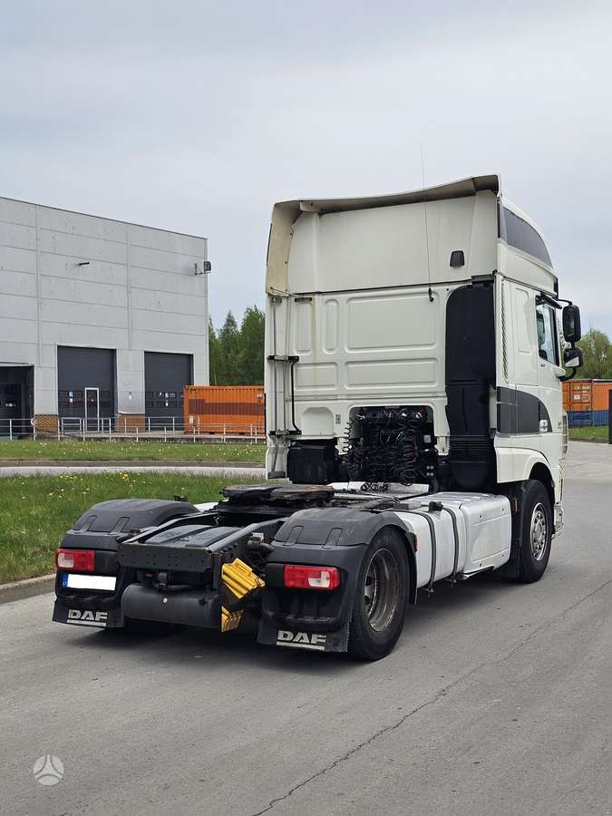 DAF XF 460, double sleeper