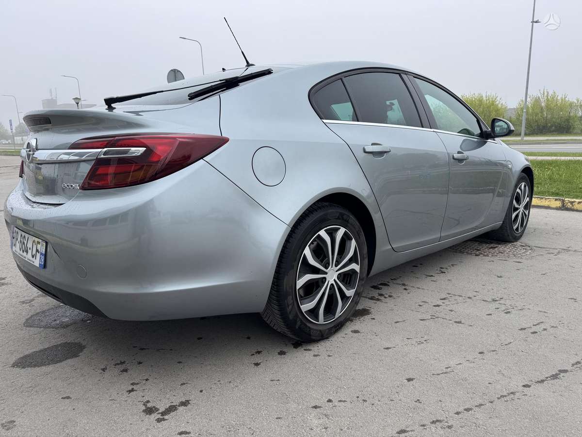 Opel Insignia, 2.0 l., Седан