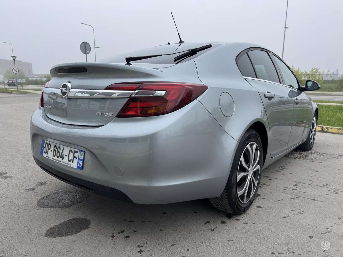 Opel Insignia, 2.0 l., Седан
