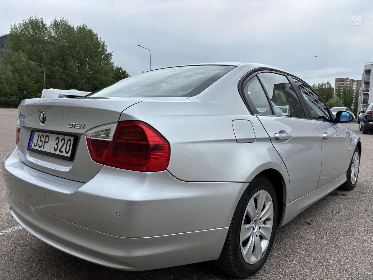 BMW 318, 2.0 l., Седан