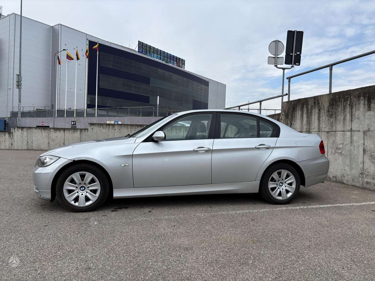 BMW 318, 2.0 l., Седан