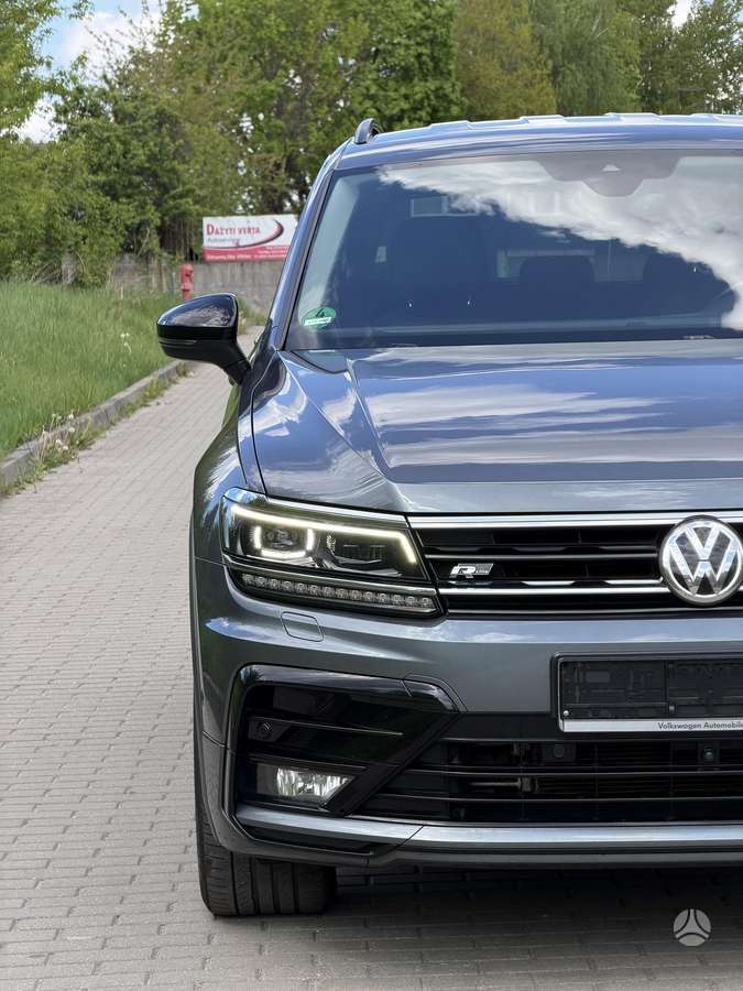 Volkswagen Tiguan - 8