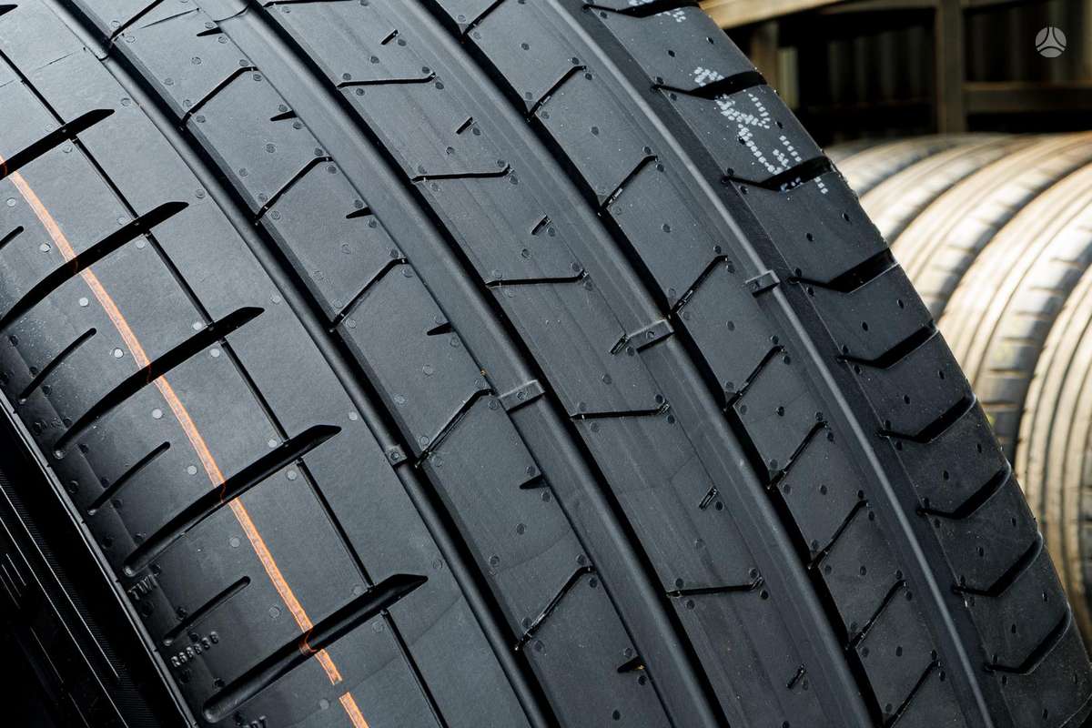 Pirelli P Zero 4 (MO), летние 275/45 R21