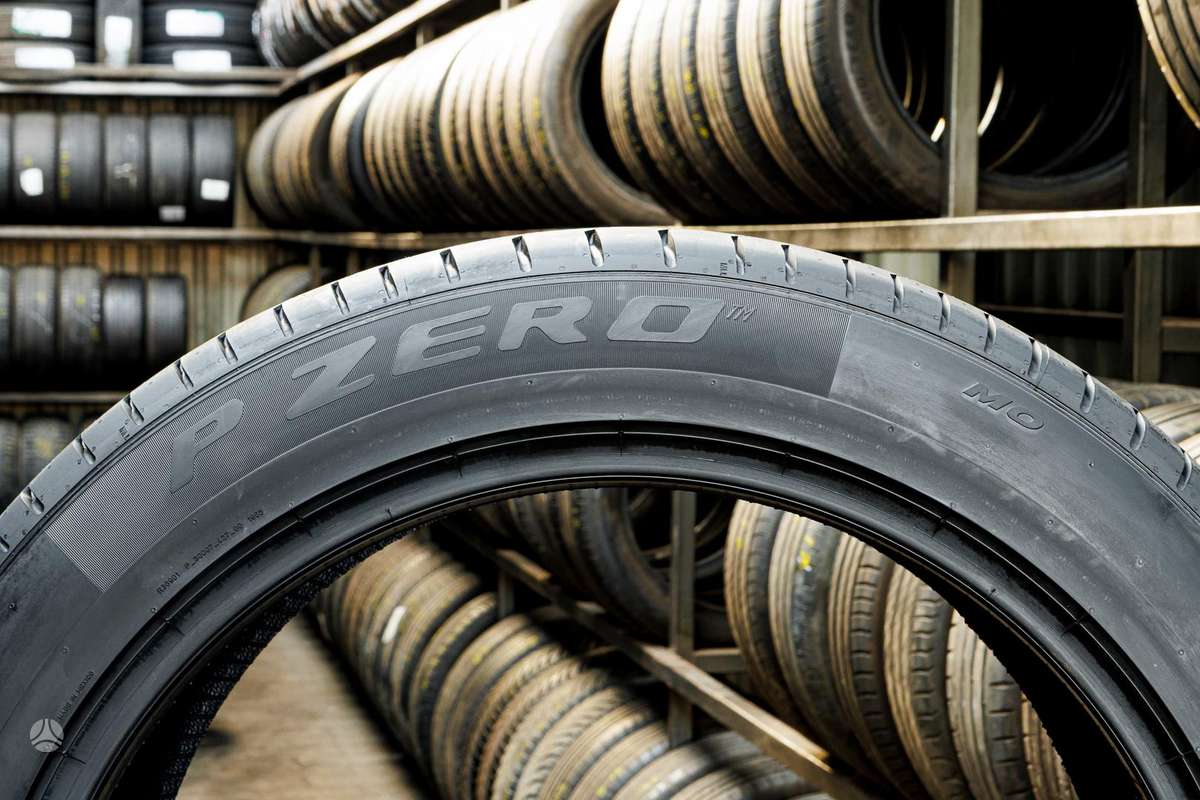 Pirelli P Zero 4 (MO), summer 275/45 R21