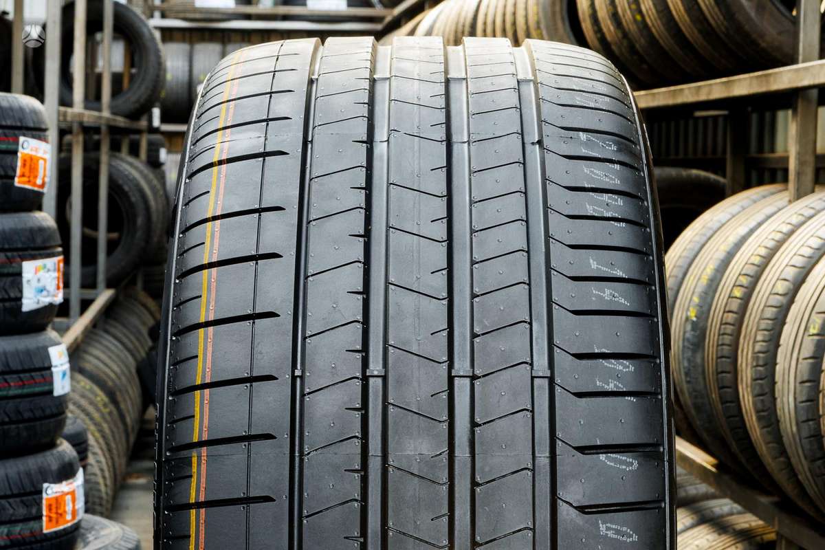 Pirelli P Zero 4 (MO), vasarinės 275/45 R21