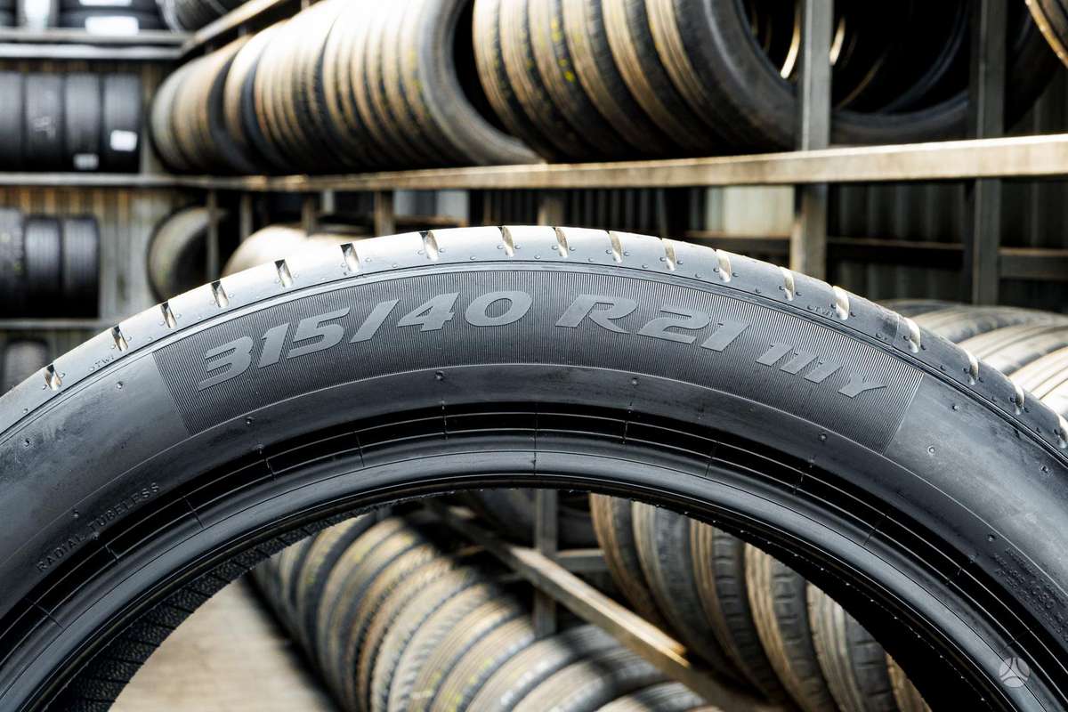 Pirelli P Zero 4 (MO), летние 275/45 R21