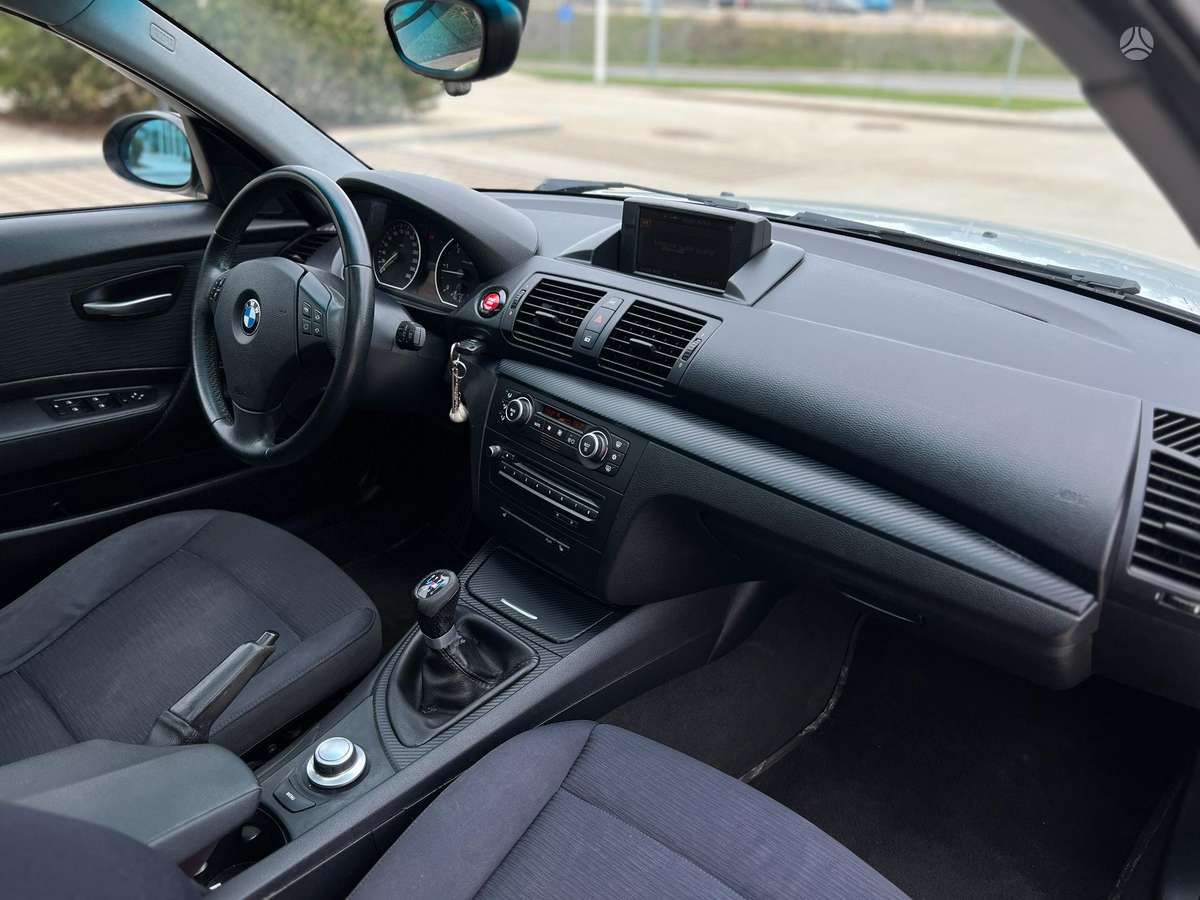 BMW 120, 2.0 l., hatchback