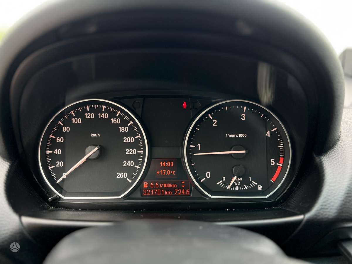 BMW 120, 2.0 l., hatchback