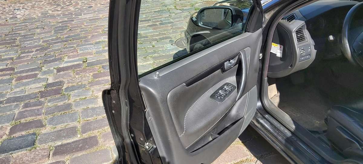 Volvo V70, 2.4 l., wagon