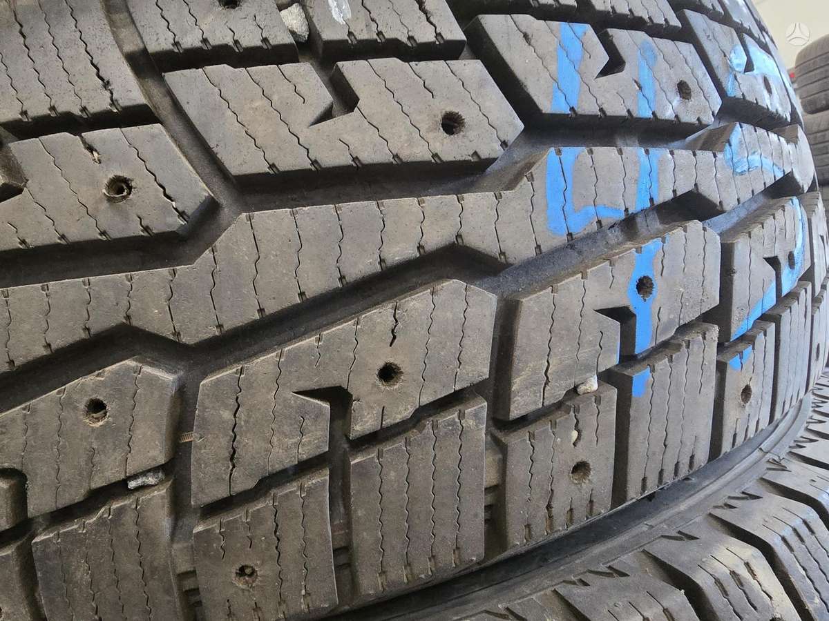 Nexen, universalios 215/45 R16