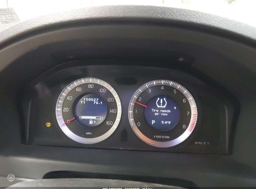 Volvo XC70, 3.2 l., wagon