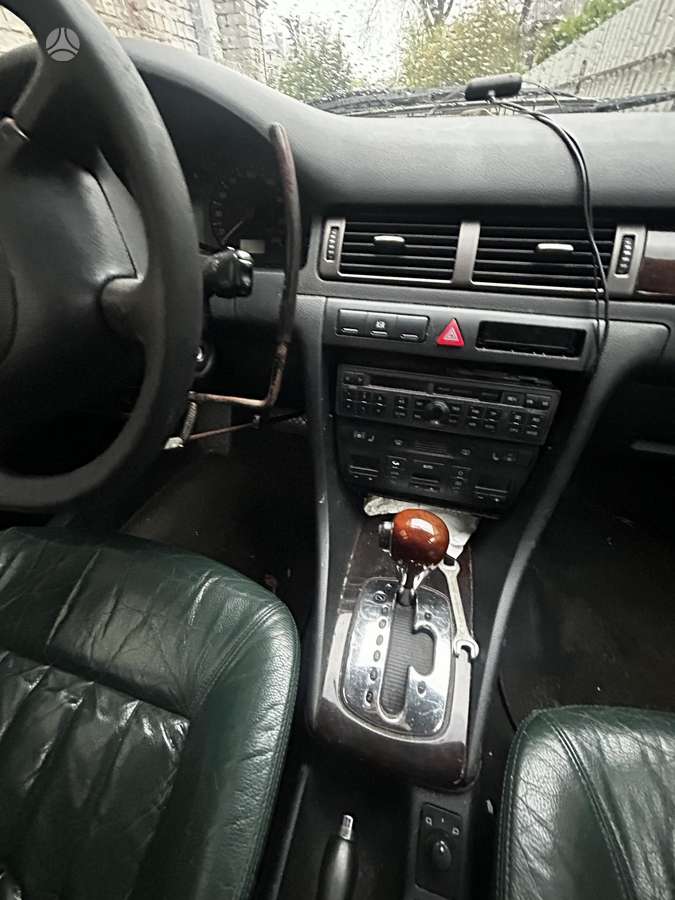 Audi A6, 2.5 l., universalas