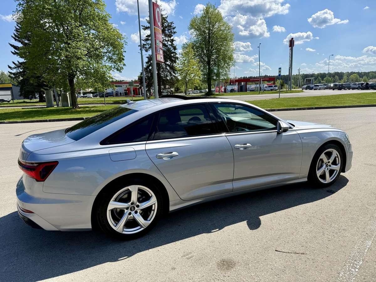 Audi A6, 2.0 l., Седан