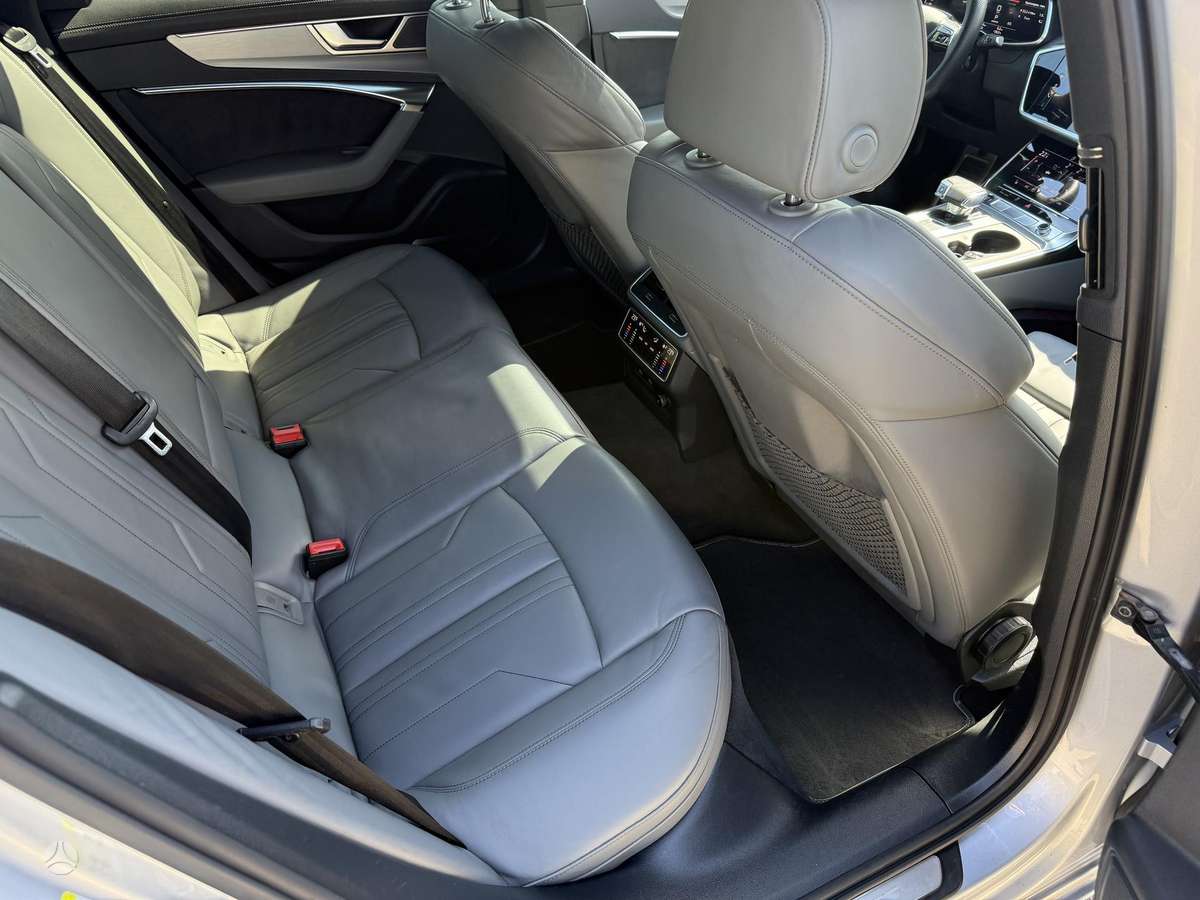 Audi A6, 2.0 l., Седан