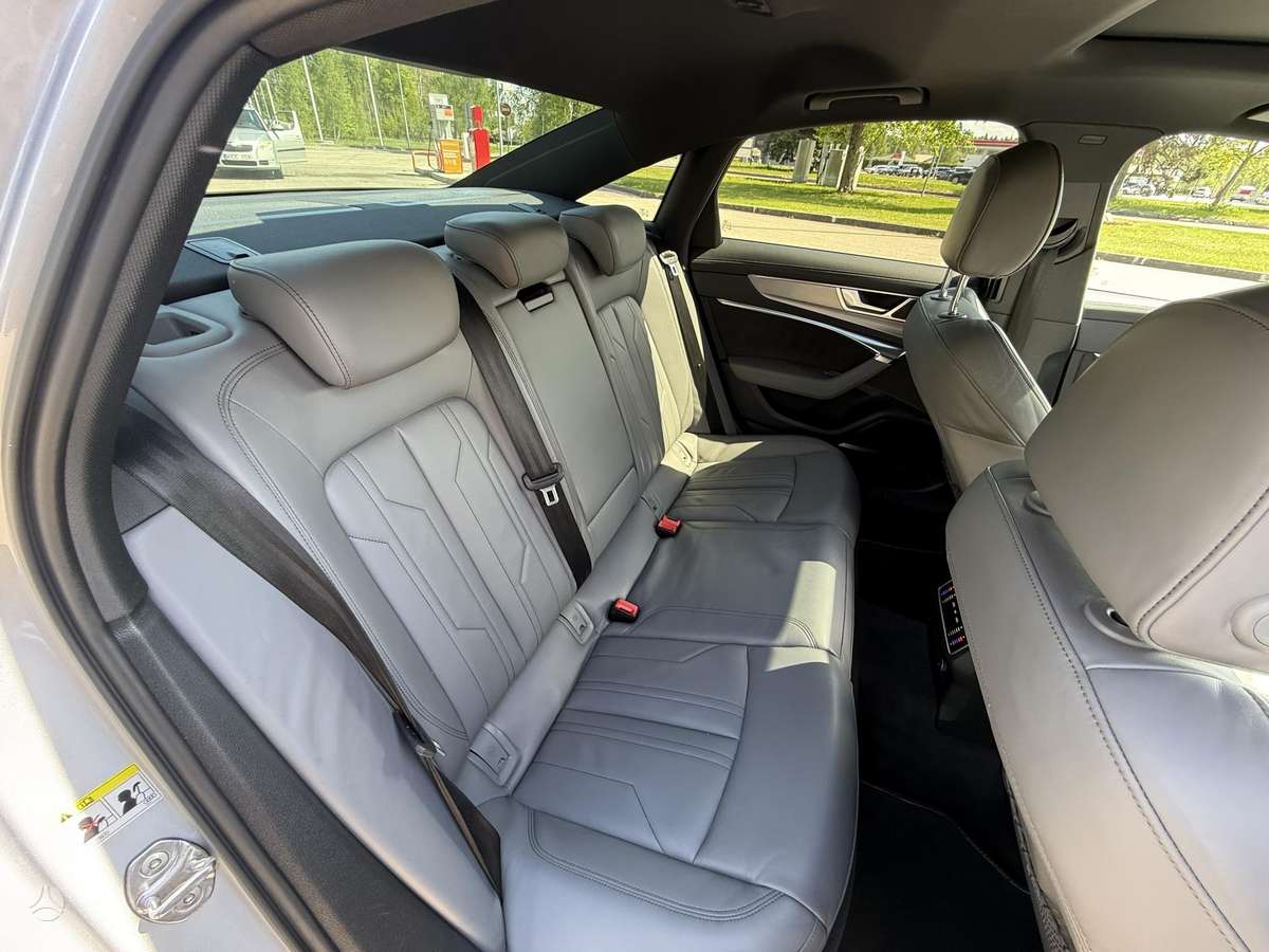 Audi A6, 2.0 l., Седан