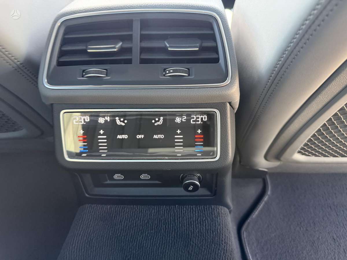 Audi A6, 2.0 l., Седан
