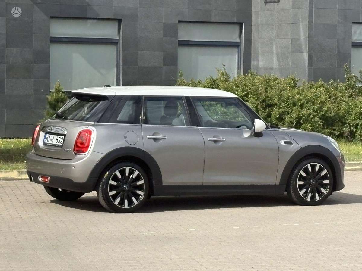 Mini Cooper, 1.5 l., hatchback
