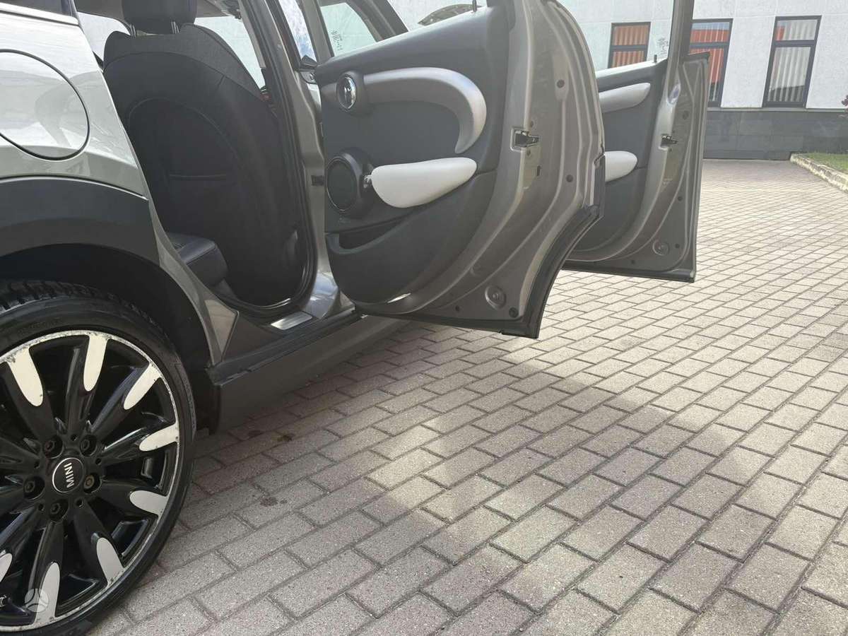 Mini Cooper, 1.5 l., Хэтчбек