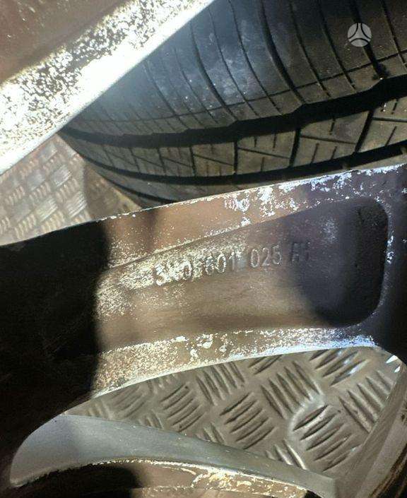 Volkswagen, light alloy, R17