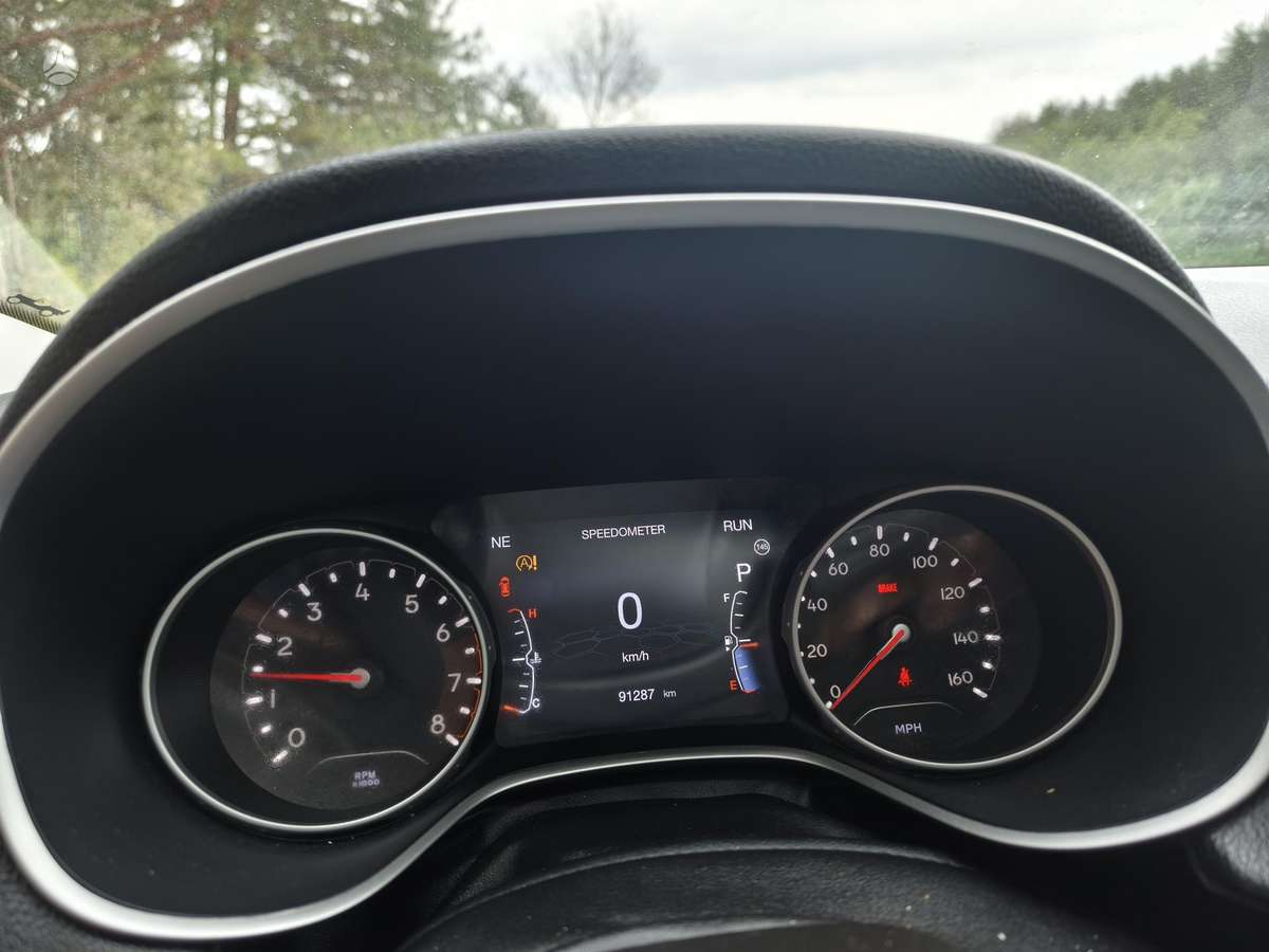 Jeep Compass, 2.4 l., off-road / crossover