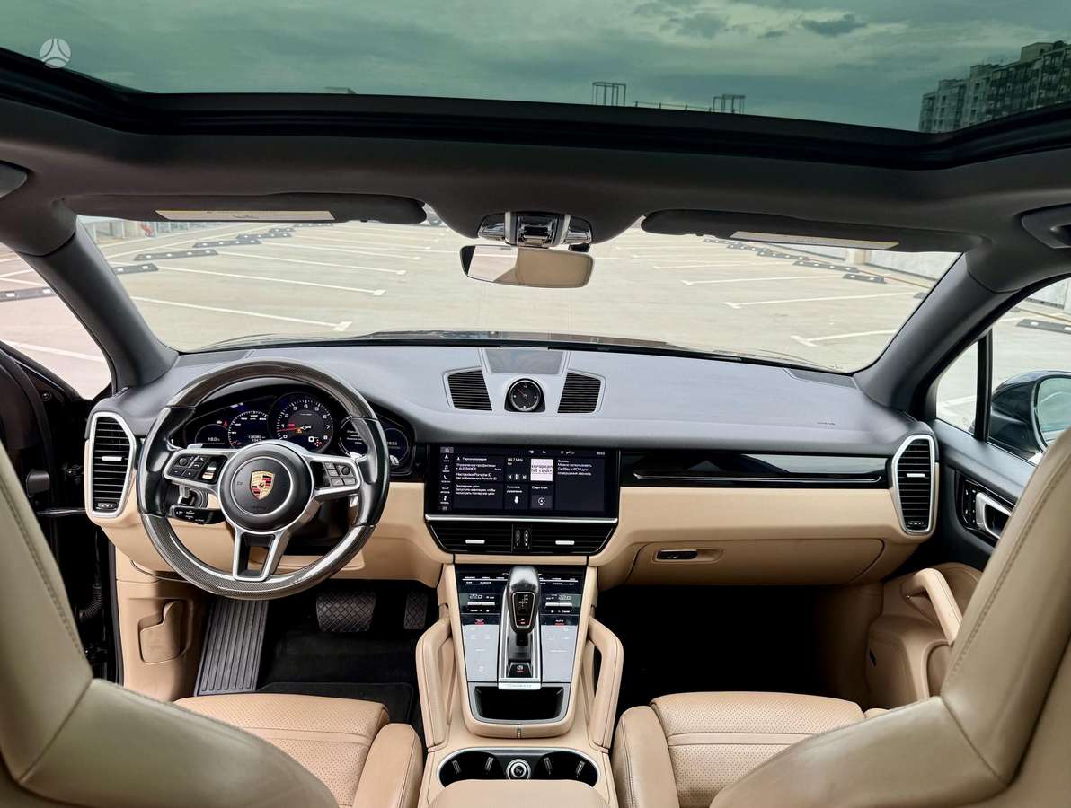Porsche Cayenne - 10