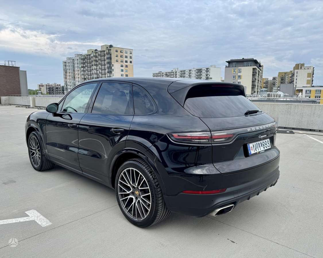 Porsche Cayenne - 5