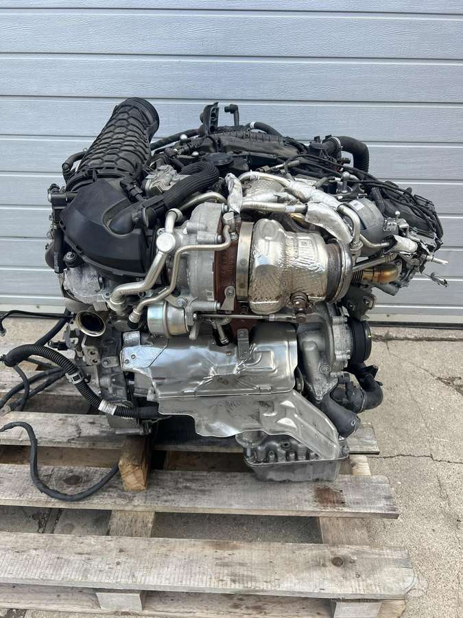 Mercedes-Benz Sprinter engine