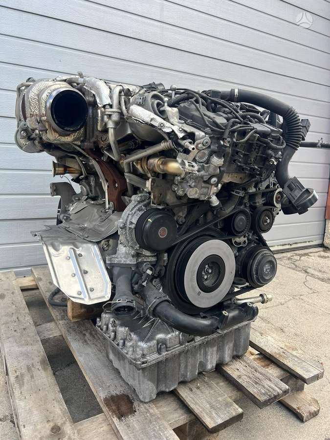 Mercedes-Benz Sprinter engine