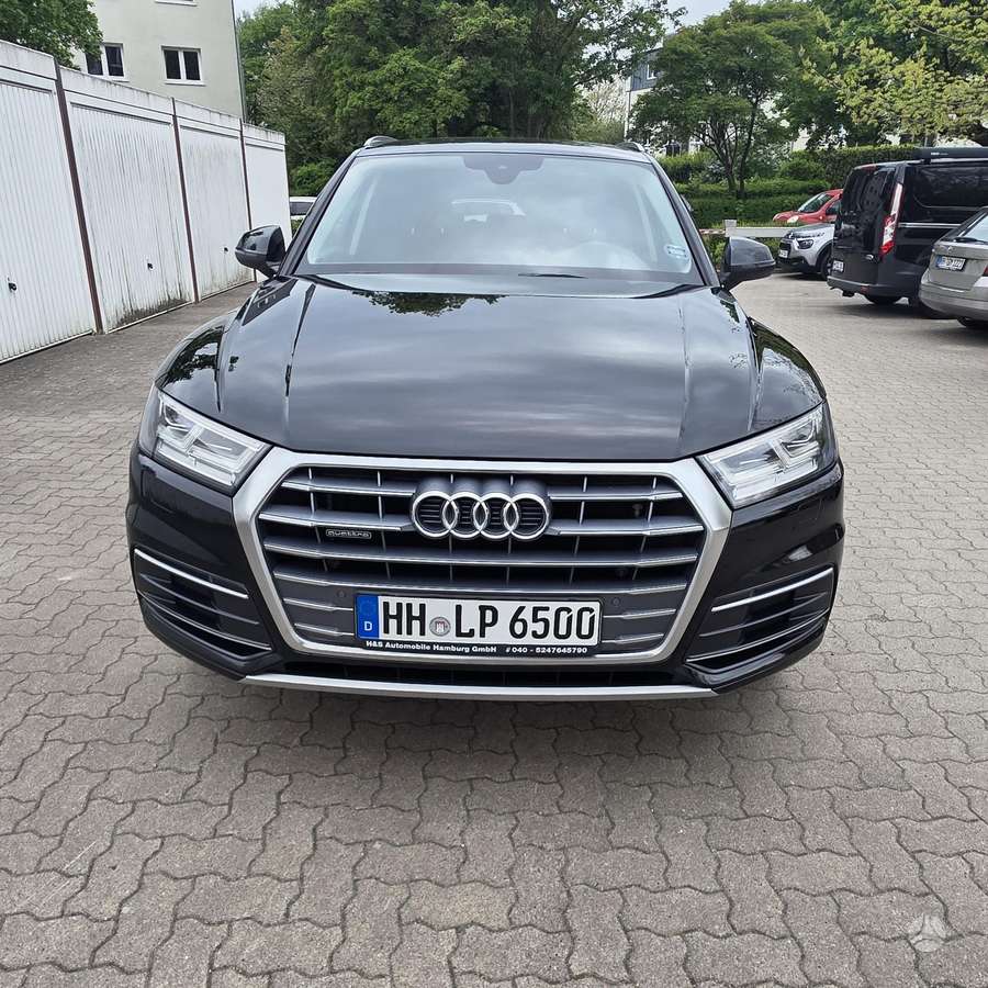 Audi Q5, off-road / crossover