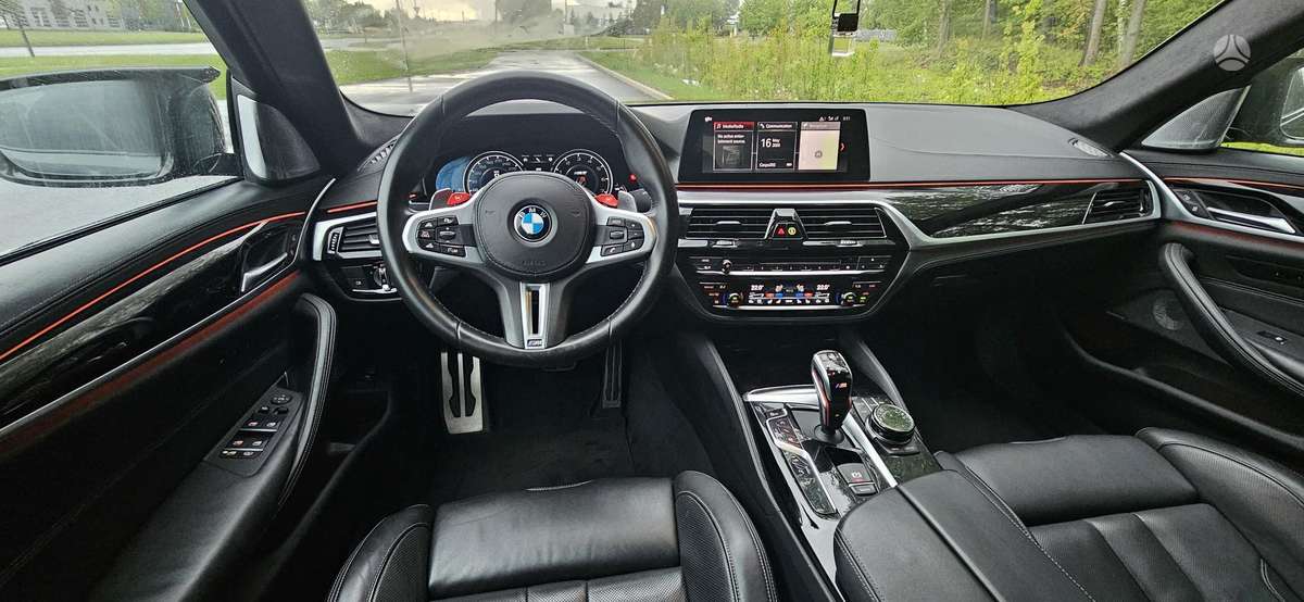 BMW M5, 4.4 l., Седан